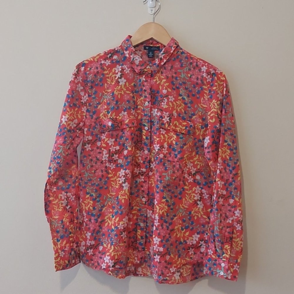 Gap Boyfriend Button down Long Sleeve Floral Shirt